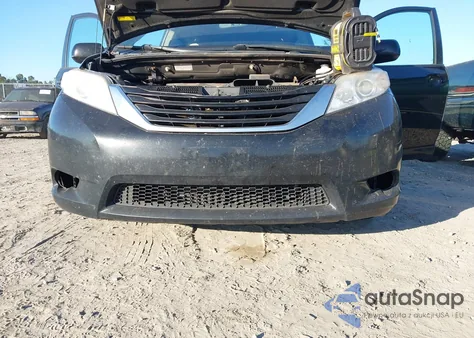 2011 Toyota Sienna Le V6 z USA, uszkodzony, nr VIN 5TDKK3DCXBS166857